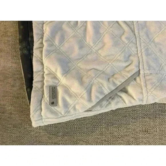 Mountain Hardwear Vest Women’s Reversible Snowflake Pattern XS/S sku047 - Picture 6 of 7